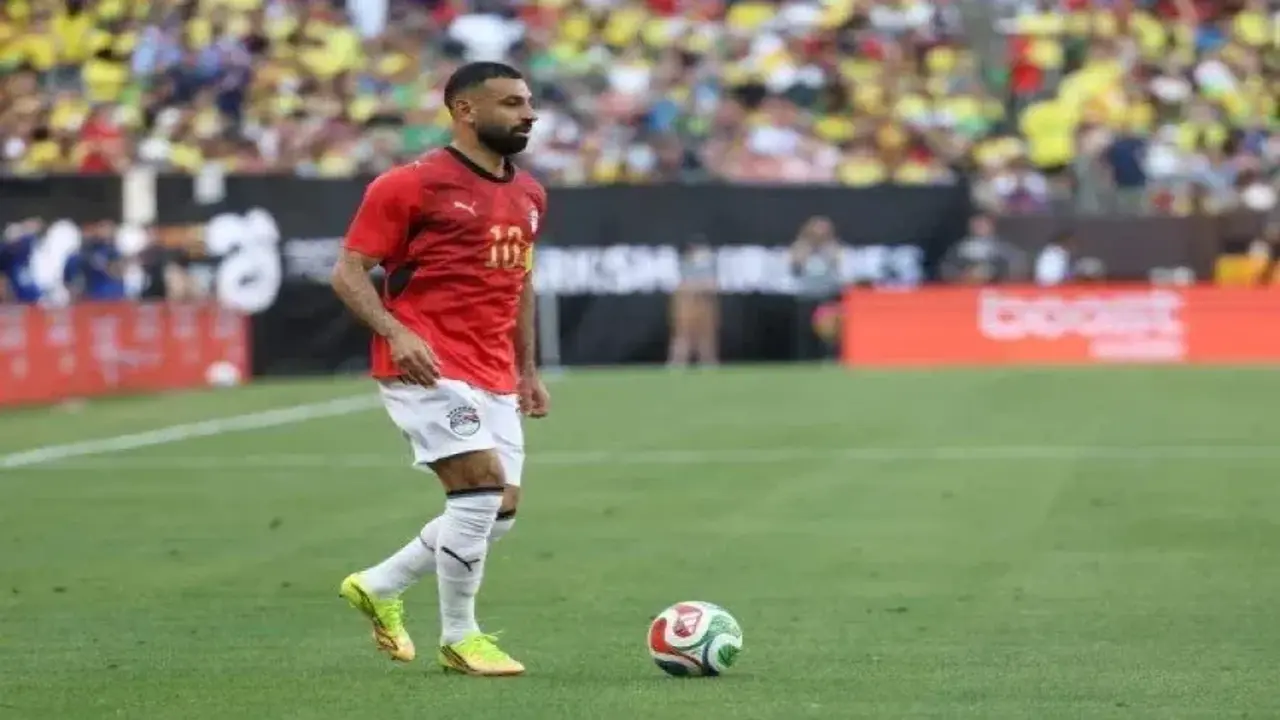 وكيل محمد صلاح يثير الشكوك حول قرارات مصيرية قادمة